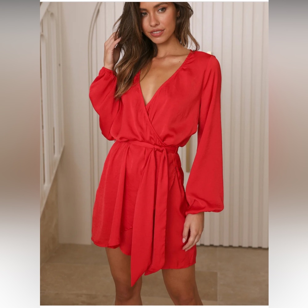 NWT Hello Molly red long sleeve wrap mini dress. Size Small❤️❤️